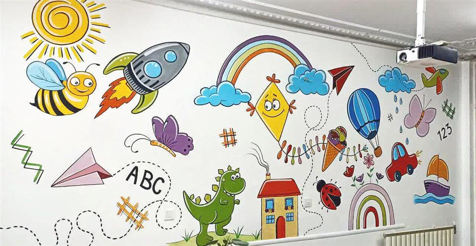 هنرآوران | مدرسه دخترانه بین المللی آریانا ( تهران -- منطقه۱)